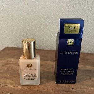 Estee Lauder double wear foundation 3N1